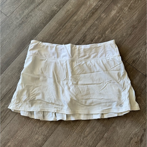 lululemon athletica Dresses & Skirts - LULULEMON pace setter skirt ✨